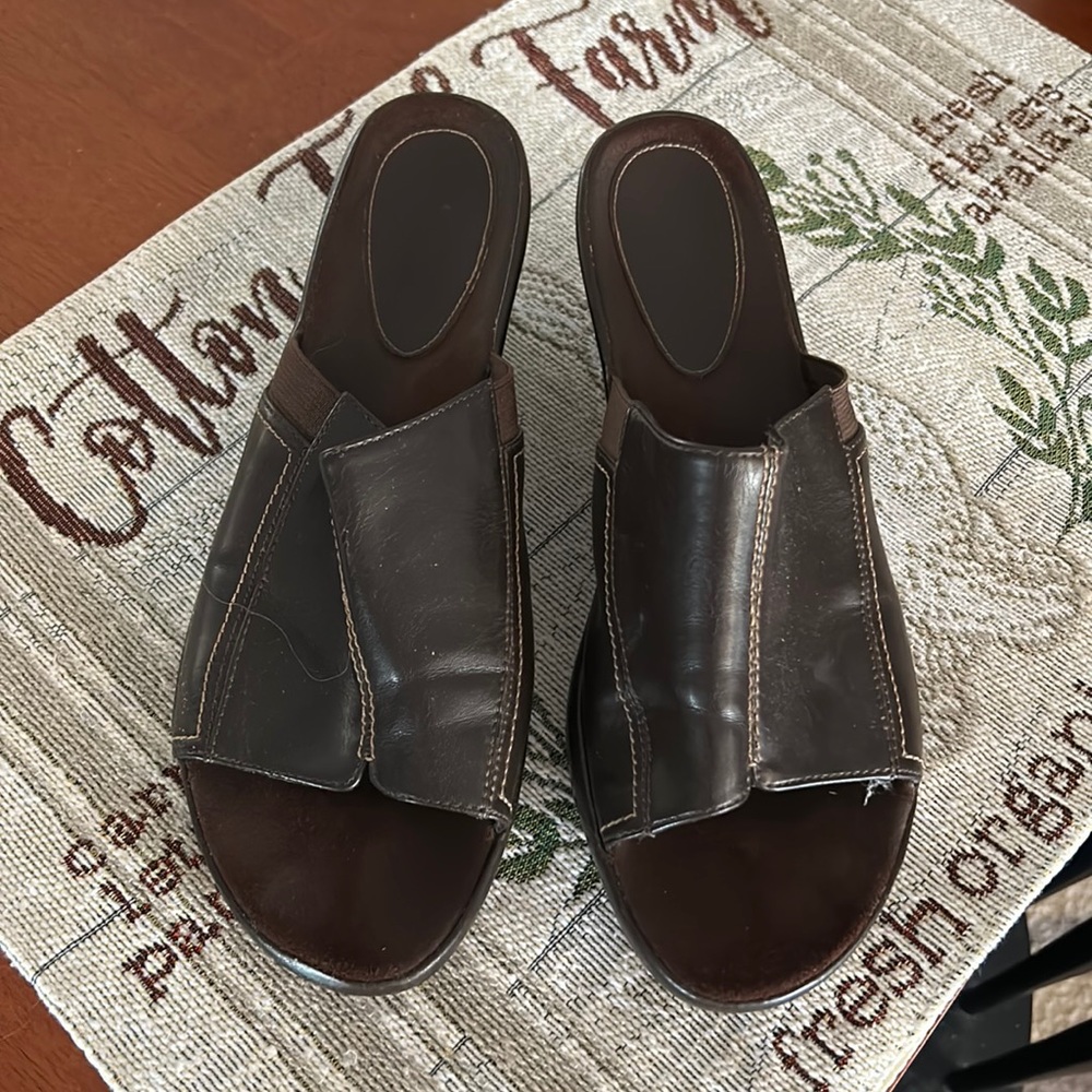 Size 8M brown slide on sandals with small heel